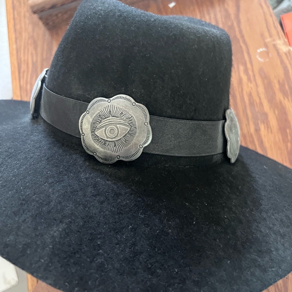 UNIF Black and Silver Western Hat - Picture 4 of 9